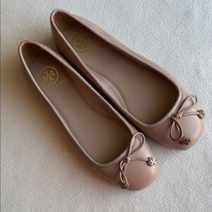 Tory Burch Women's Beige Ballet Flats